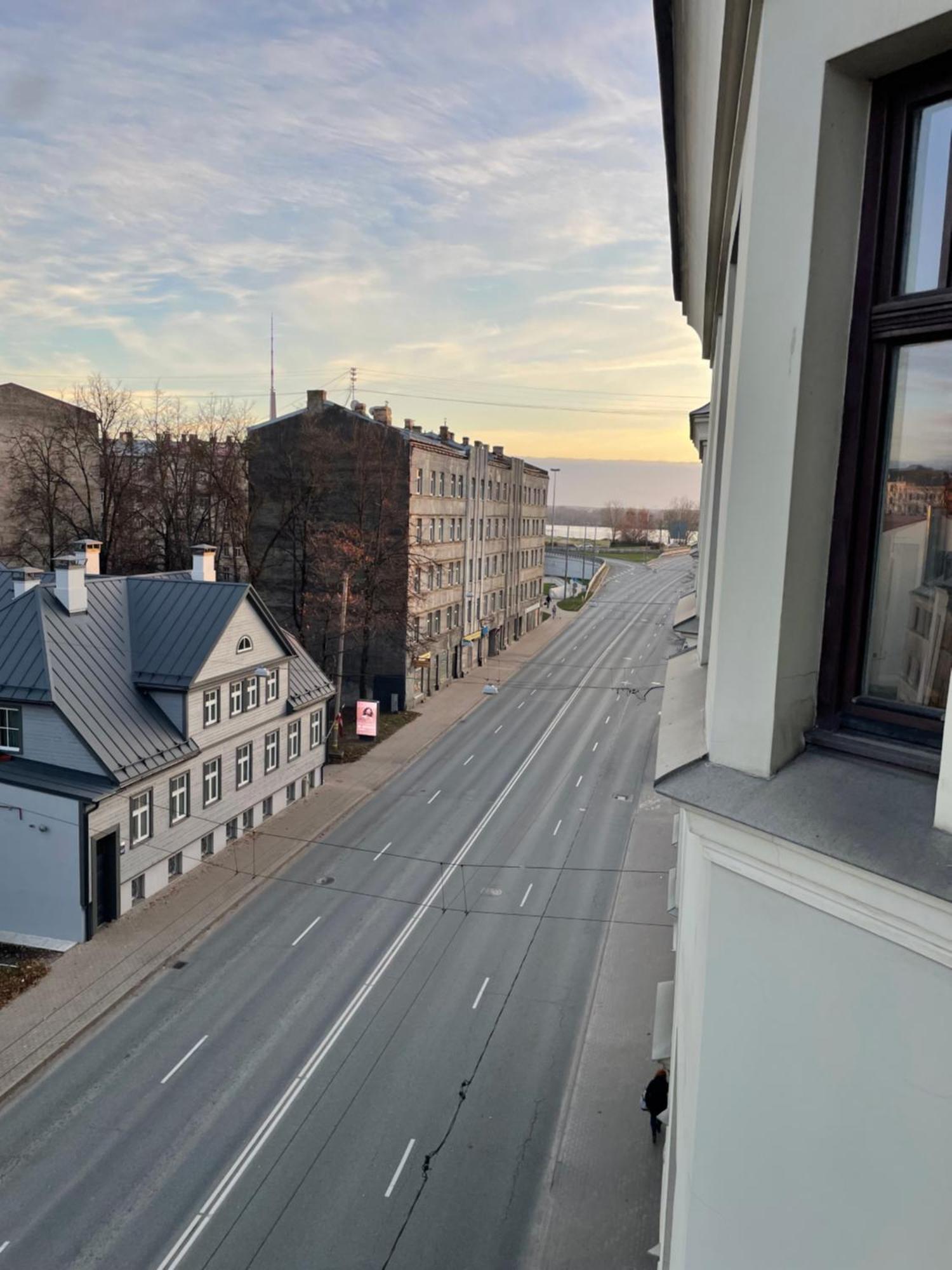 5th Floor 24h Self Check-in Privat Free Parking Apartament *